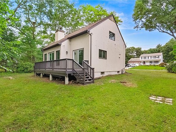 3rd image of 6 Acacia Ct