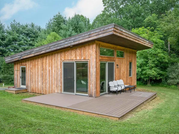 1381 Firehouse Rd NW, Willis, VA 24380