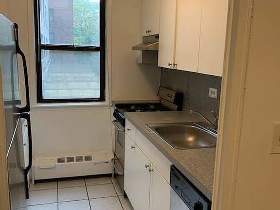 4th image of 435 W 57th St APT 2B