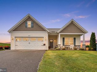 3593 Cascades Dr S, Fayetteville, PA 17222