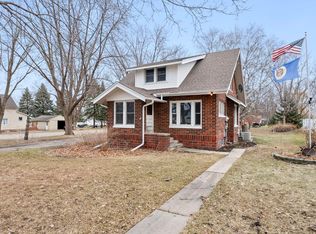 201 3rd St S, Raymond, MN 56282