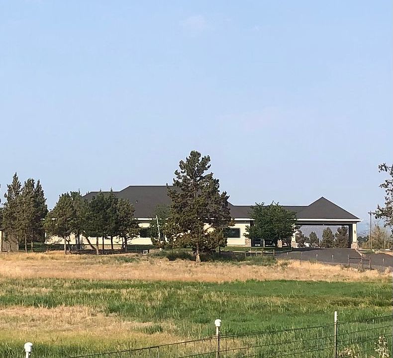 1st image of 3315 NW Canal Blvd