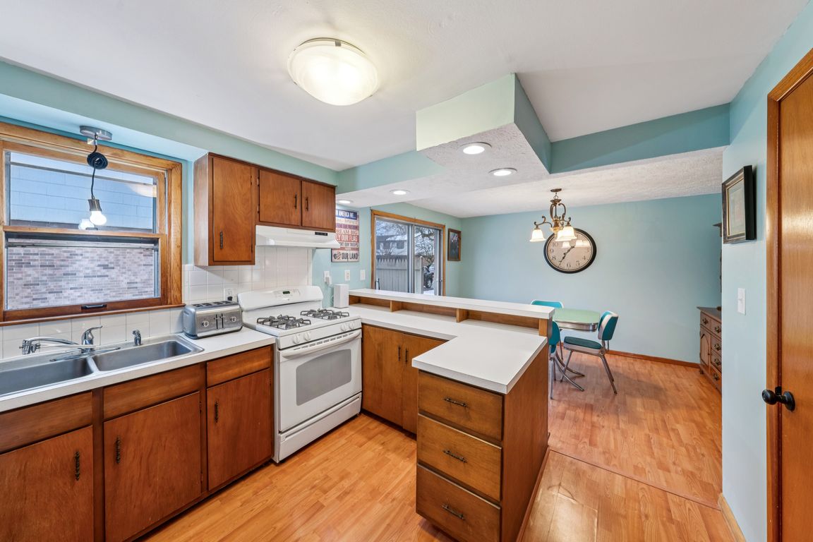 next background image