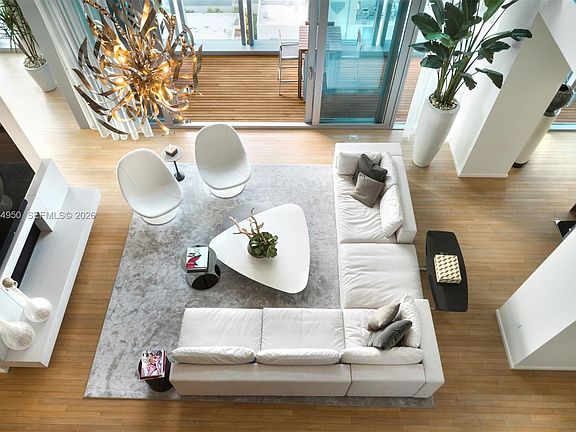 4th image of 2901 E Collins Ave #1602