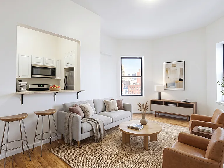429 Lenox Ave #26 — Photo 1