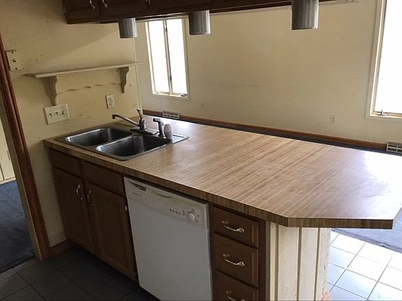 4th image of 21423 Ravenna Dr