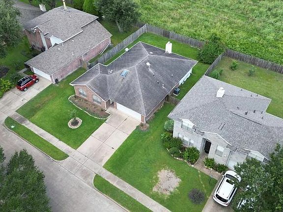 3rd image of 16502 Lancaster Place Dr