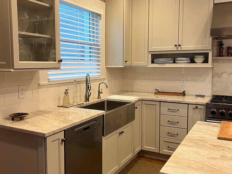 550 Summit Ave #301 — Photo 6
