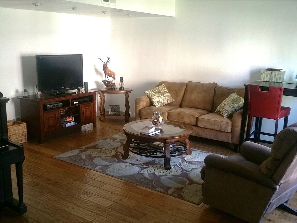 1st image of 1253 N Mollison Ave Unit D