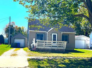 719 Gillette Ave, Cresco, IA 52136