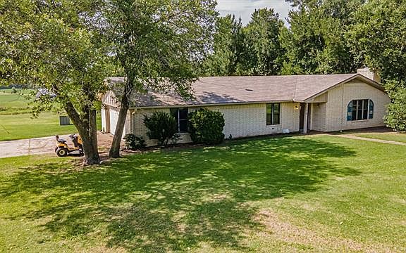 3rd image of 7846 County Road 275