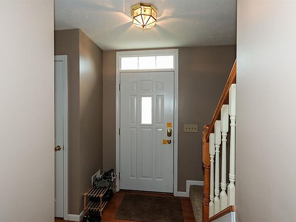 4th image of 10091 Golden Pond Dr