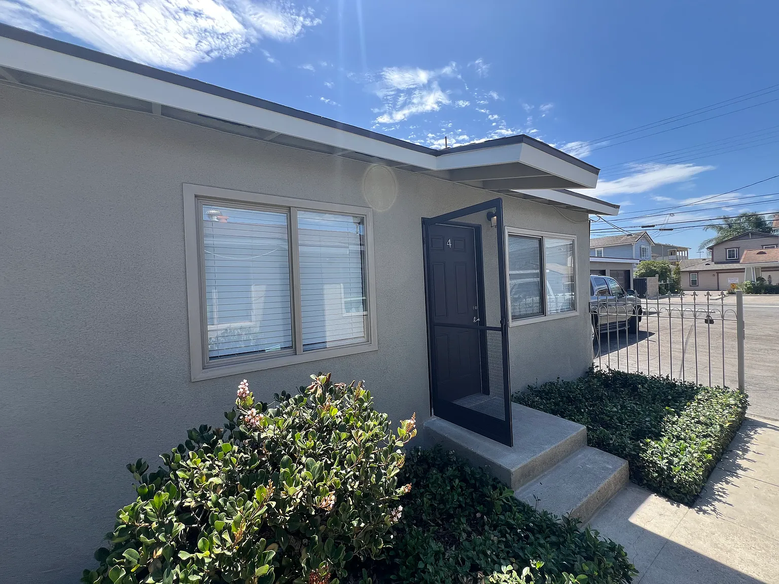 1 bed, 600 sqft, $2,200 — Photo 3