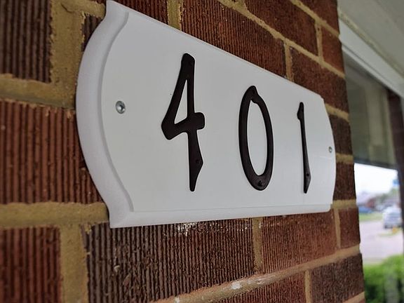 3rd image of 401 Windsor Ave