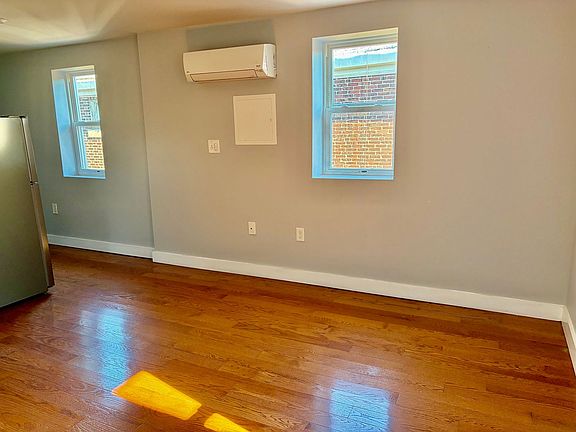 5th image of 4508-10 Walnut St #402