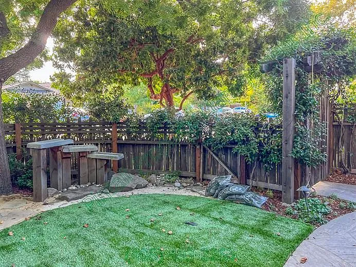 84 Mercy St — Photo 3