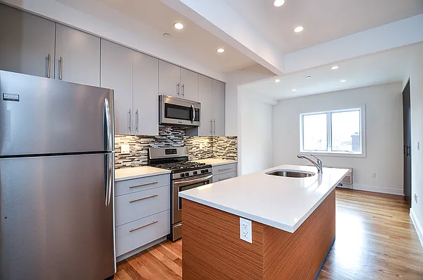 Rented by Brick&Mortar | media 32