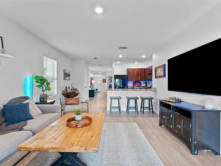 10918 Trailing Vine Dr — Photo 12
