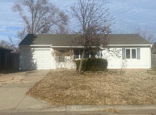 1332 Arapahoe Ave, Salina, KS 67401