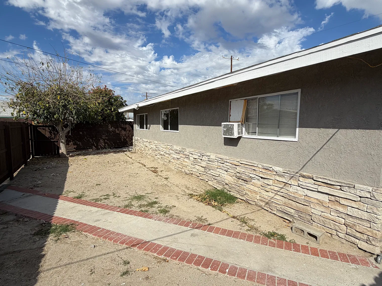 4 bed, 1182 sqft, $3,200 — Photo 3