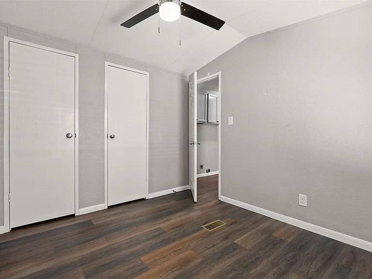 2222 N Austin Ave #32 — Photo 19