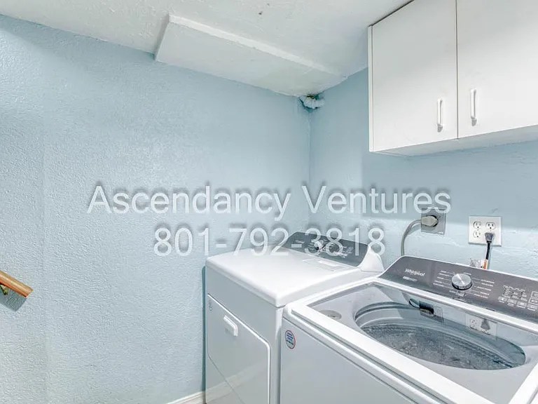 538 S Navajo St — Photo 14