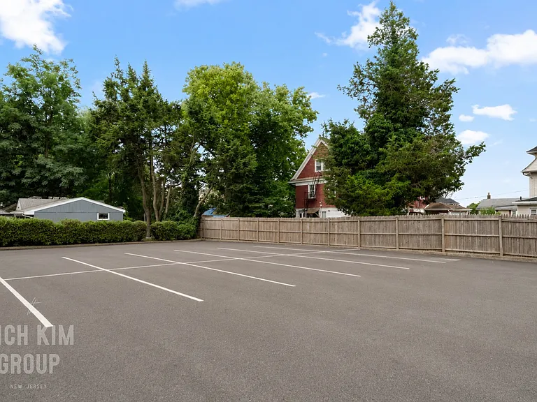 245 Anderson St #4C — Photo 11