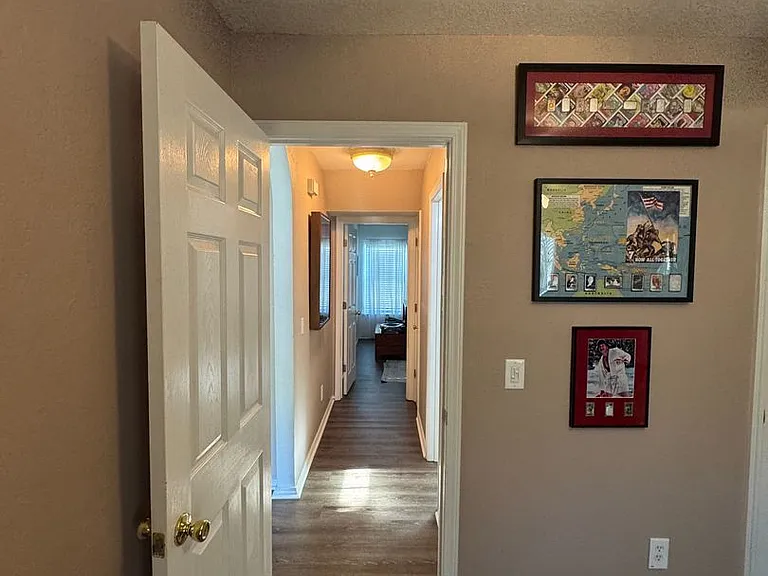 193 University Pkwy — Photo 15