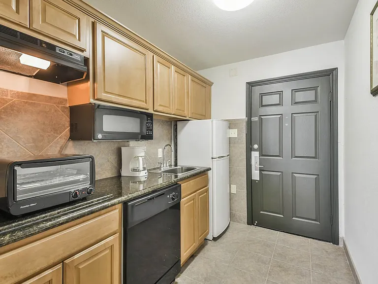 1025 Swanson St — Photo 113