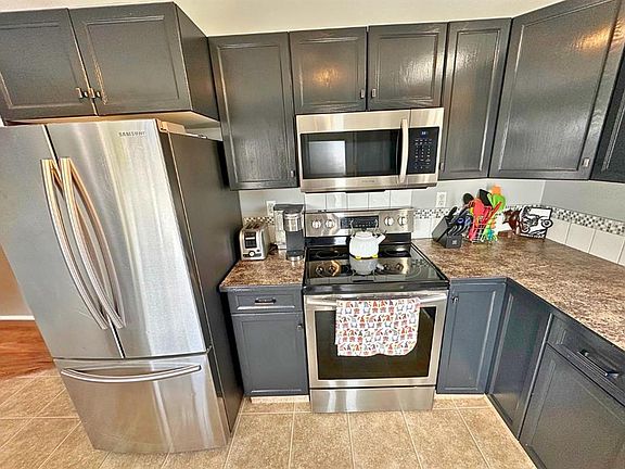 5th image of 24 N Elreg St