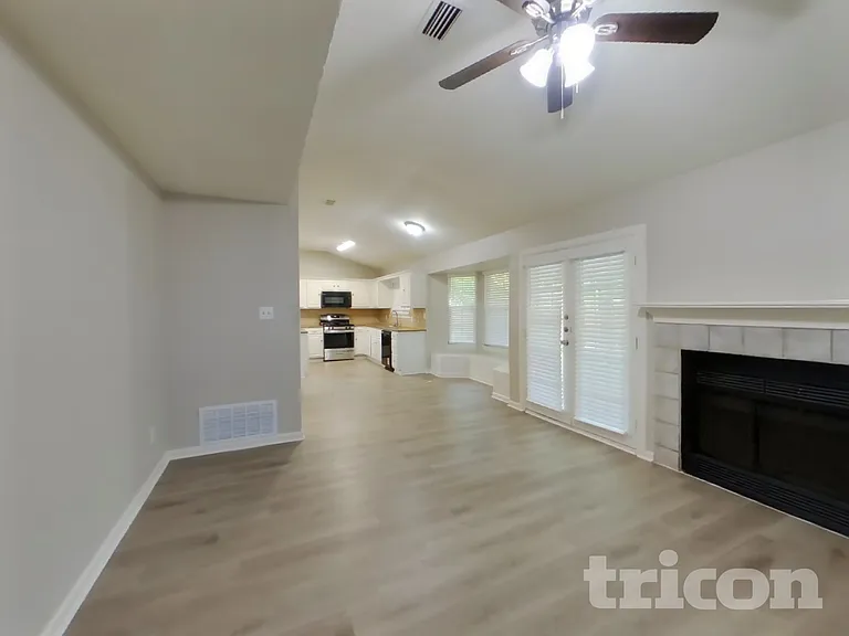 419 Windhurst Dr — Photo 25