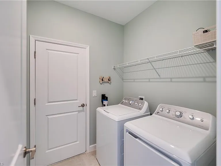 18546 Ives Dr — Photo 30