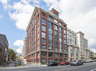 18 Beverley St #902, Toronto, ON M5T3L2