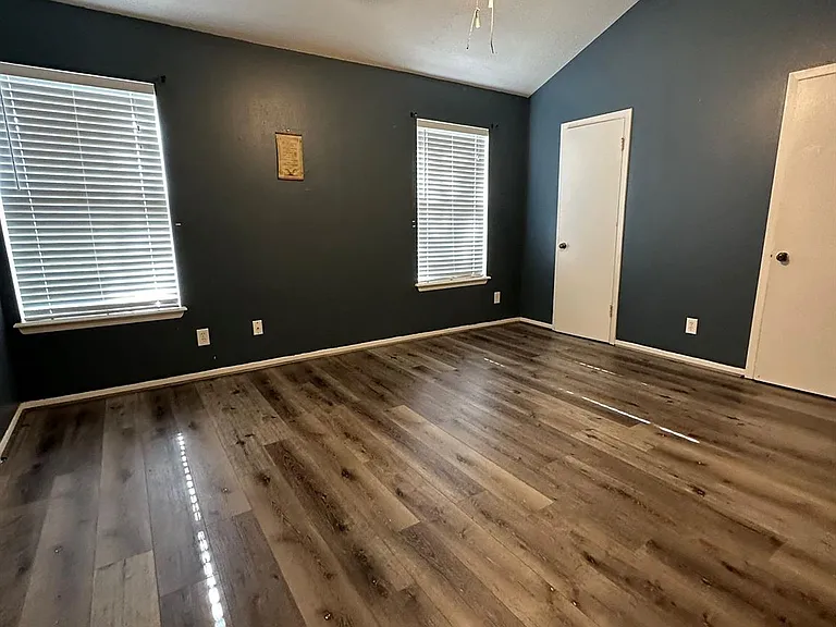 7305 S Gessner Dr — Photo 7