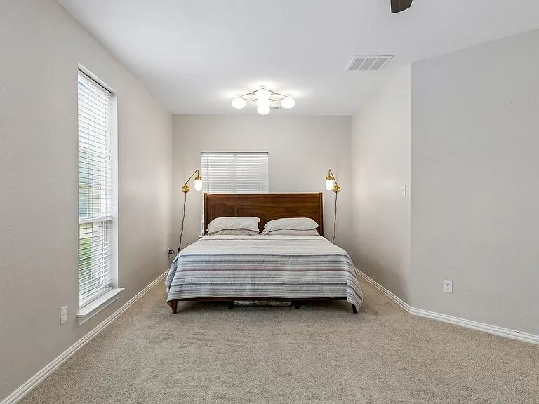 2245 Jaguar Dr — Photo 14