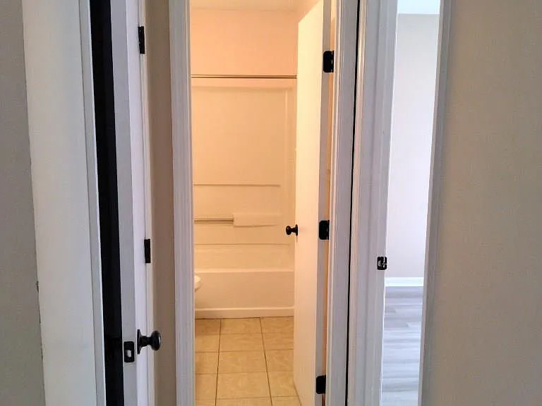 905 King Air Ct — Photo 7