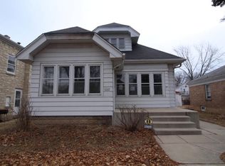 3266 N 45th St, Milwaukee, WI 53216