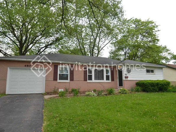 680 Mohave St, Hoffman Estates, IL 60169