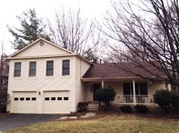 5928 Clermont Landing Ct, Burke, VA 22015