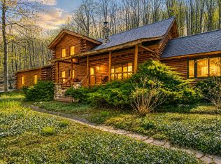 151 S Crestwood Rd, Suttons Bay, MI 49682