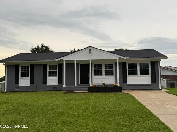 105 Yorkshire Drive, Jacksonville, NC 28546