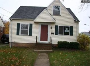 327 E 324th St, Willowick, OH 44095