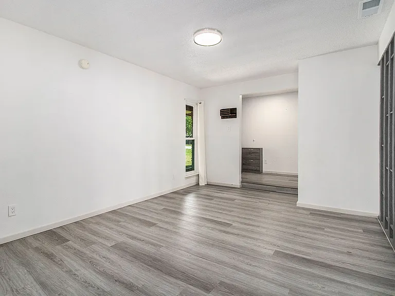 1014 Terrace Trl — Photo 9