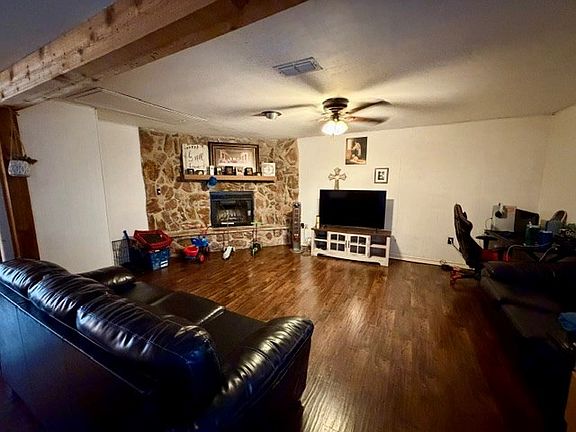 4th image of 2834 Cambridge St