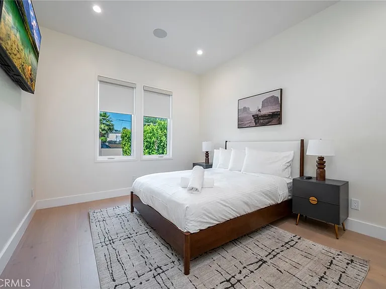 4906 Gaviota Ave — Photo 19