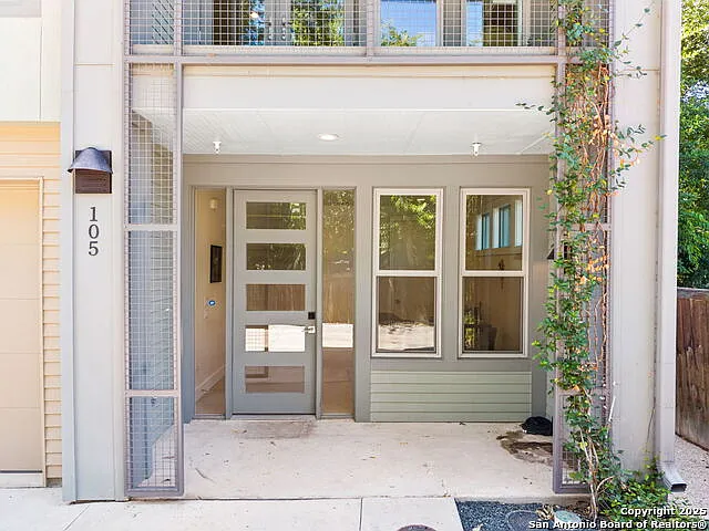 2 bed, 3.5 bath, 1914 sqft, $3,500 — Photo 3