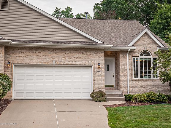 3rd image of 1426 Safire Ct #35