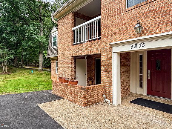 2nd image of 5835 Cove Landing Rd Suite 304
