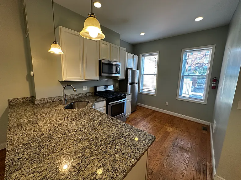 38 K St NW — Photo 13