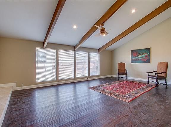 2nd image of 2411 Meadow Creek Dr